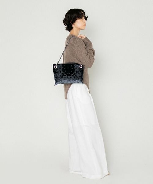 LE VERNIS(ル・ベルニ)の「LE VERNIS(ル・ベルニ)Eyelet 2way bag(ショルダーバッグ・レディース・ブラック/ネイビー・FREE)」の9枚目の写真
