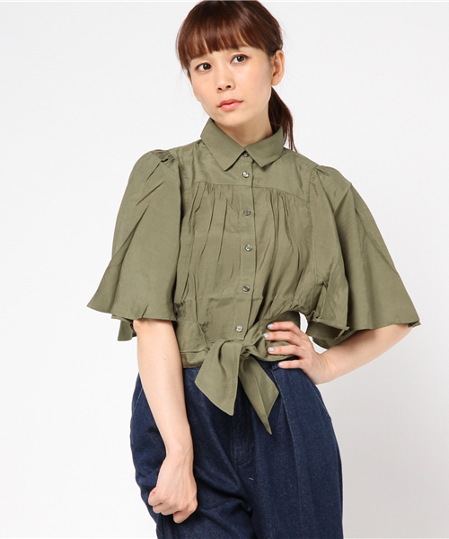 SLY（スライ）の「FLARE SLEEVE CROPPED SH（シャツ/ブラウス・レディース・カーキ/ホワイト/ブラック・1/2）」の13枚目の写真