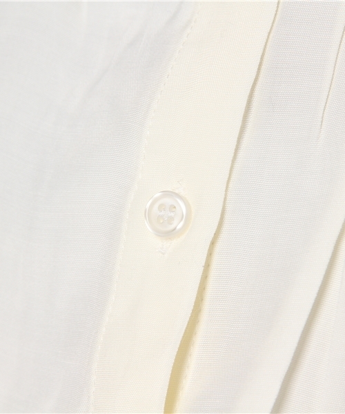 SLY（スライ）の「FLARE SLEEVE CROPPED SH（シャツ/ブラウス・レディース・カーキ/ホワイト/ブラック・1/2）」の10枚目の写真