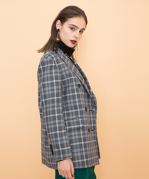 UNITED TOKYO（ユナイテッドトウキョウ）の「バレンシアダブルブレストジャケット（テーラードジャケット・レディース・ネイビー/マルチ・1）」の17枚目の写真