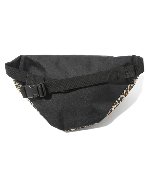 THRASHER（スラッシャー）の「WEGO/ボディバッグ（ショルダーバッグ・レディース・ブラック/ブルー/その他1/ピンク・FREE）」の6枚目の写真