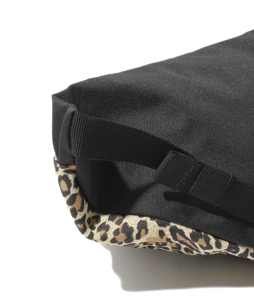 THRASHER（スラッシャー）の「WEGO/ボディバッグ（ショルダーバッグ・レディース・ブラック/ブルー/その他1/ピンク・FREE）」の7枚目の写真