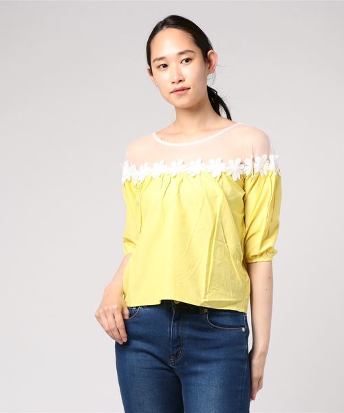 KOBE LETTUCE(コウベレタス)の「胸元チュール切替フラワーレースブラウス(シャツ/ブラウス・レディース・ネイビー/オフホワイト/ピンク/イエロー/ブルー系その他・FREE)」の4枚目の写真