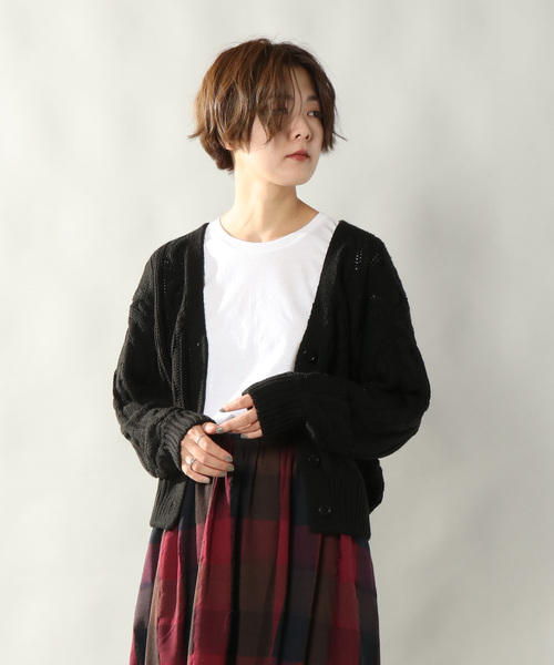 notch.（ノッチ）の「ケーブルニットカーディガン（カーディガン/ボレロ・レディース・ブラック/エンジ/ブラウン/グレー/オフホワイト/ピンク・M）」の3枚目の写真