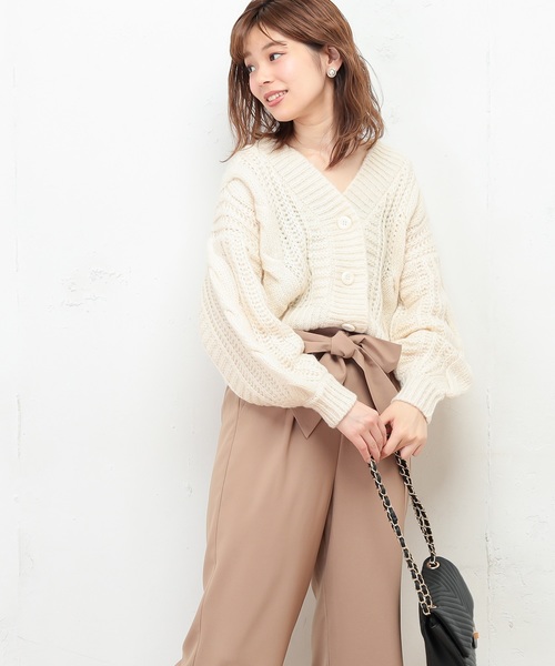 natural couture(ナチュラルクチュール)の「ふんわりショートケーブルカーディガン(カーディガン/ボレロ・レディース・ベージュ/ピンク/オフホワイト/ブラック・FREE)」の2枚目の写真