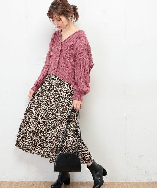 natural couture(ナチュラルクチュール)の「ふんわりショートケーブルカーディガン(カーディガン/ボレロ・レディース・ベージュ/ピンク/オフホワイト/ブラック・FREE)」の16枚目の写真