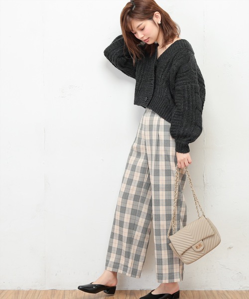 natural couture(ナチュラルクチュール)の「ふんわりショートケーブルカーディガン(カーディガン/ボレロ・レディース・ベージュ/ピンク/オフホワイト/ブラック・FREE)」の22枚目の写真