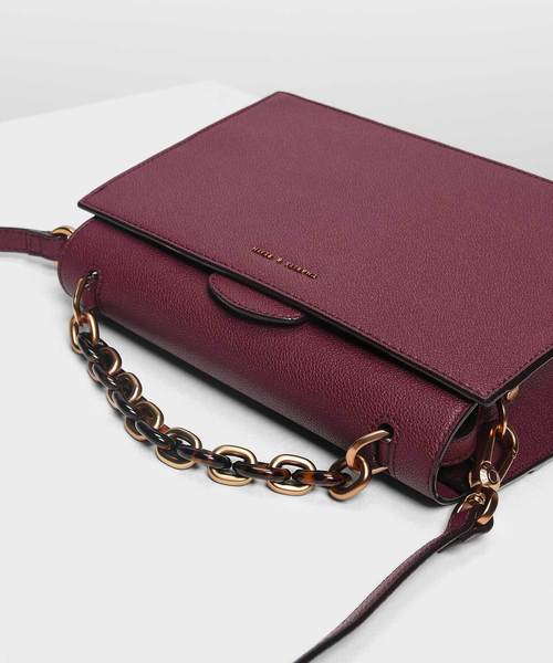 CHARLES & KEITH（チャールズ & キース）の「チェーンハンドルハンドバッグ / Chain Handle Handbag（ハンドバッグ・レディース・ブラック/プラム・M）」の9枚目の写真
