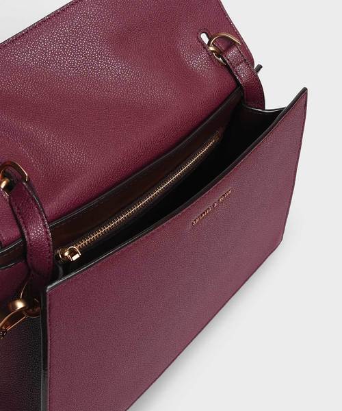CHARLES & KEITH（チャールズ & キース）の「チェーンハンドルハンドバッグ / Chain Handle Handbag（ハンドバッグ・レディース・ブラック/プラム・M）」の11枚目の写真