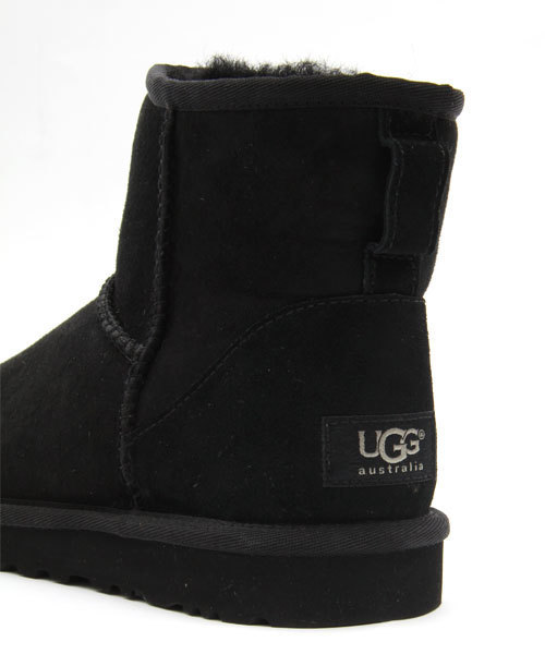 UGG（アグ）の「アグ/UGG Classsic MINI ショートブーツ#（ブーツ・レディース・ブラック/ブラウン/ネイビー・6/7/8）」の15枚目の写真