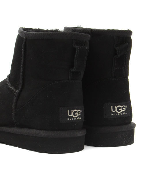 UGG（アグ）の「アグ/UGG Classsic MINI ショートブーツ#（ブーツ・レディース・ブラック/ブラウン/ネイビー・6/7/8）」の17枚目の写真