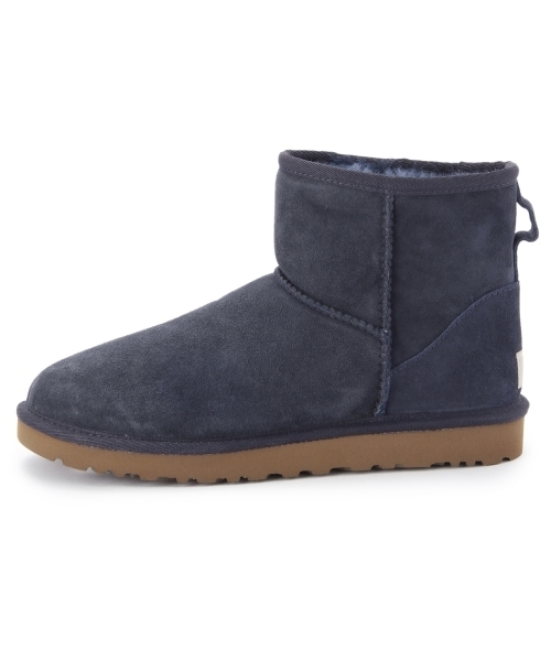UGG（アグ）の「アグ/UGG Classsic MINI ショートブーツ#（ブーツ・レディース・ブラック/ブラウン/ネイビー・6/7/8）」の4枚目の写真