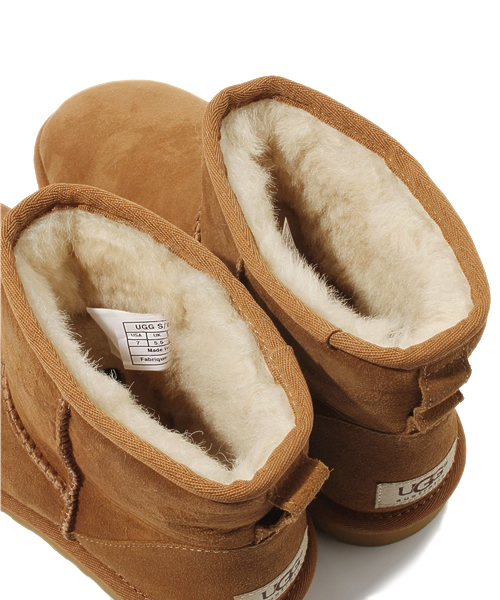 UGG（アグ）の「アグ/UGG Classsic MINI ショートブーツ#（ブーツ・レディース・ブラック/ブラウン/ネイビー・6/7/8）」の10枚目の写真