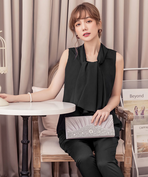 DRESS STAR（ドレス スター）の「フェイクパール×ラインストーンプリーツバッグ（クラッチバッグ・レディース・ブラック/ベージュ/シルバー・フリー）」の9枚目の写真