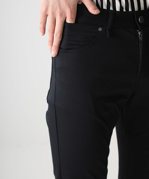 STUDIOUS（ステュディオス）の「【STUDIOUS】ハイパワーストレッチサテンスキニー（デニムパンツ・メンズ・ブルー/ブラック・3/1/2）」の16枚目の写真