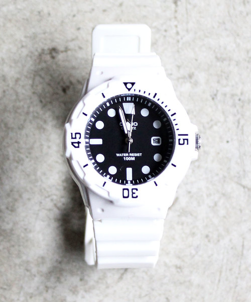 CASIO（カシオ）の「CASIO カシオ / クォーツ スタンダード アナログ 腕時計:LRW-200H（アナログ腕時計・レディース・ホワイト/ホワイト×ピンク/ピンク/ピンク系その他/ホワイト×ブラック/ブラック/ブラック系その他/ブラック×ゴールド/ホワイト×ゴールド/ブラック×ホワイト/ホワイト系その他/ターコイズブルー・FREE）」の3枚目の写真