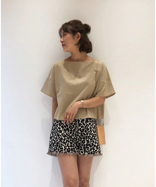 TODAYFUL(トゥデイフル)の「ボートネックリネンブラウス(シャツ/ブラウス・レディース・ベージュ/オフホワイト・FREE)」の3枚目の写真