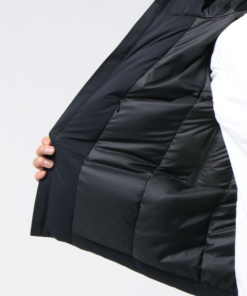 ATTACHMENT（アタッチメント）の「透湿防水3レイヤーフーデット