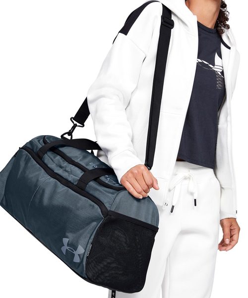 UNDER ARMOUR（アンダーアーマー）の「UAアンディナイアブルダッフルスモール 25L(ダッフルバッグ/WOMEN)（ボストンバッグ・レディース・ブルー系その他/チャコールグレー×ブラック・ONESIZE）」の3枚目の写真