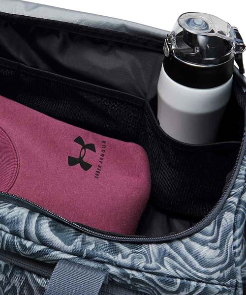 UNDER ARMOUR（アンダーアーマー）の「UAアンディナイアブルダッフルスモール 25L(ダッフルバッグ/WOMEN)（ボストンバッグ・レディース・ブルー系その他/チャコールグレー×ブラック・ONESIZE）」の10枚目の写真