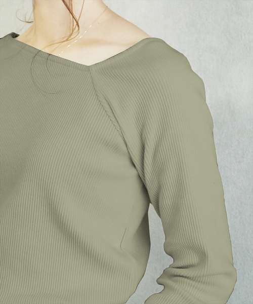 reca(レカ)の「アシンメトリーネックリブカットソー(Tシャツ/カットソー・レディース・アイボリー/ブラック/ブラウン/カーキ・FREE)」の21枚目の写真