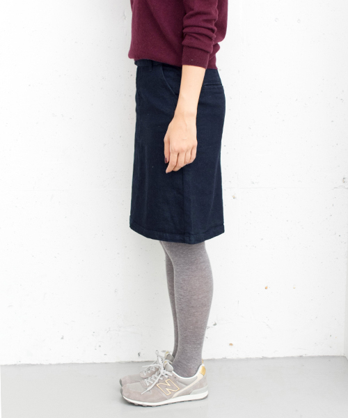 URBAN RESEARCH DOORS WOMENS（アーバンリサーチ ドアーズ ウィメンズ）の「DOORS カットデニム5Pスカート（スカート・レディース・インディゴブルー・36/40/38）」の11枚目の写真