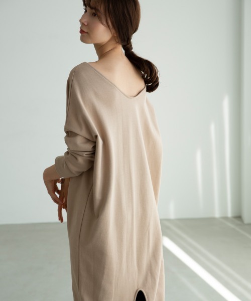 marjour（マージュール）の「2WAY SLIT SWEAT ONEPIECE（ワンピース・レディース・ベージュ/アイボリー・MEDIUM/LARGE）」の21枚目の写真