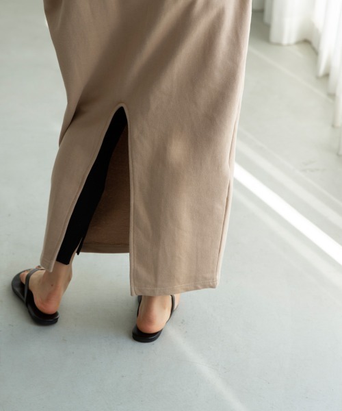 marjour（マージュール）の「2WAY SLIT SWEAT ONEPIECE（ワンピース・レディース・ベージュ/アイボリー・MEDIUM/LARGE）」の7枚目の写真