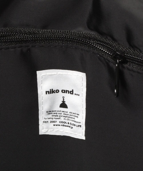 niko and...(ニコアンド)の「オリジナルメッセンジャーバッグL(ショルダーバッグ・レディース・ブラック/ベージュ/ピンク・0)」の16枚目の写真