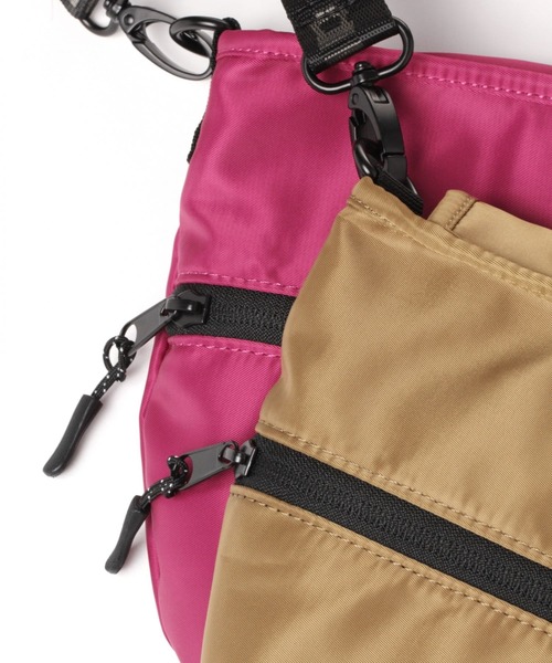 niko and...(ニコアンド)の「オリジナルメッセンジャーバッグL(ショルダーバッグ・レディース・ブラック/ベージュ/ピンク・0)」の19枚目の写真