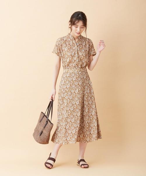 J.PRESS（ジェイプレス）の「【洗える】LIBERTY Tiger Lily フリルカラーブラウス（シャツ/ブラウス・レディース・ネイビー系5/黄土色系5・11/9）」の10枚目の写真