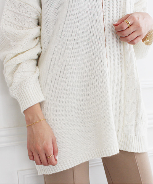 MODE ROBE(モードローブ)の「パイピング ランダム ケーブルニット(ニット/セーター・レディース・ベージュ/グレー/アイボリー・FREE)」の16枚目の写真