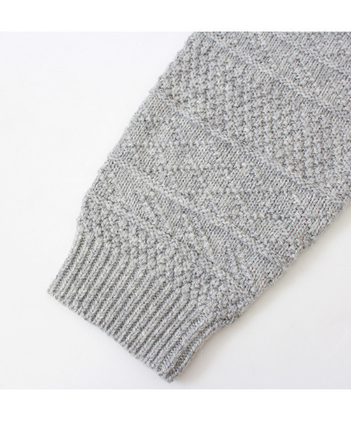 MODE ROBE(モードローブ)の「パイピング ランダム ケーブルニット(ニット/セーター・レディース・ベージュ/グレー/アイボリー・FREE)」の8枚目の写真