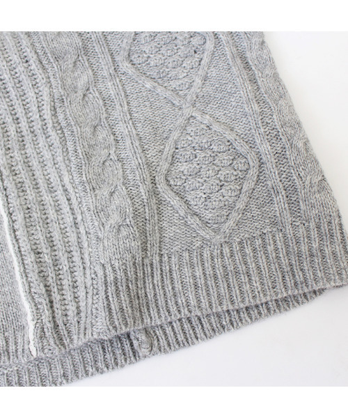 MODE ROBE(モードローブ)の「パイピング ランダム ケーブルニット(ニット/セーター・レディース・ベージュ/グレー/アイボリー・FREE)」の9枚目の写真