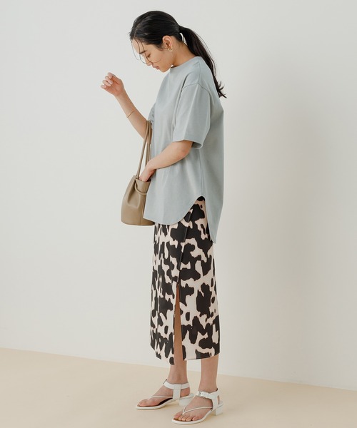 ADAM ET ROPE'（アダムエロペ）の「＜8色展開・選べる2サイズ・洗濯機可＞【一部WEB限定】大人ルーズシルエットTEE（Tシャツ/カットソー・レディース・ホワイト/チャコールグレー/ライトグレー/ブラック/ベージュ/サックスブルー/ミント/クリーム・38/36）」の13枚目の写真