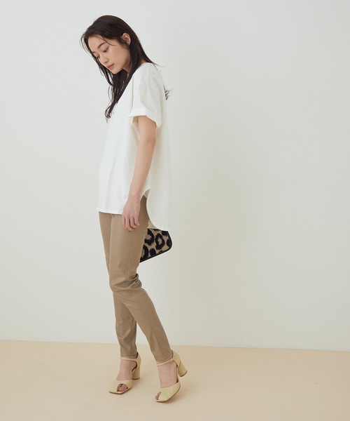 ADAM ET ROPE'（アダムエロペ）の「＜8色展開・選べる2サイズ・洗濯機可＞【一部WEB限定】大人ルーズシルエットTEE（Tシャツ/カットソー・レディース・ホワイト/チャコールグレー/ライトグレー/ブラック/ベージュ/サックスブルー/ミント/クリーム・38/36）」の11枚目の写真