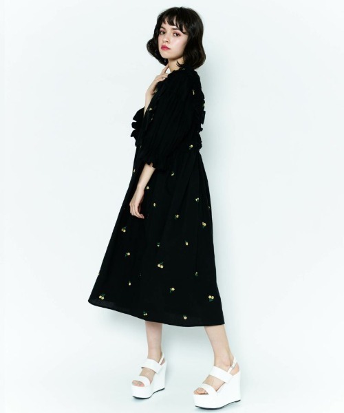 Candy Stripper（キャンディストリッパー）の「FLORAL APRON ドレス