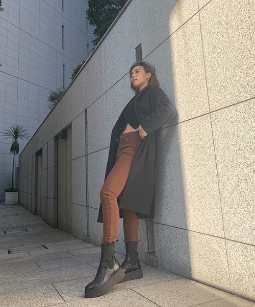 esutoreja(エストレジャ)の「ミッドライズストレッチデニム(デニムパンツ・レディース・ブラック/ブラウン/カーキ・S/M)」の4枚目の写真