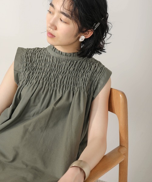 Bab（バブ）の「【WEB限定】シャーリングフリルトップス（シャツ/ブラウス・レディース・ブラウン/カーキ/イエロー/ナチュラル・38）」の3枚目の写真