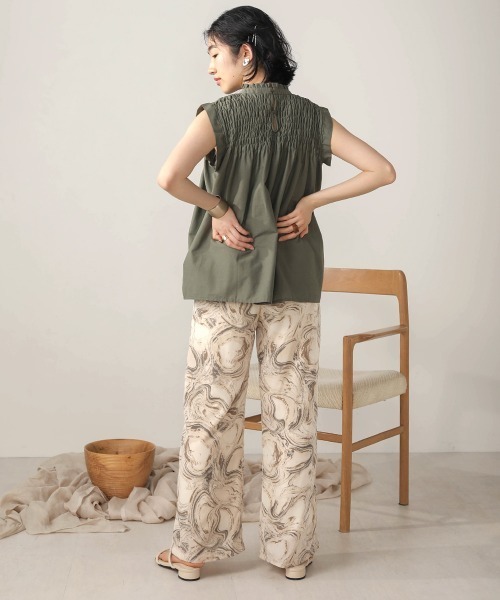 Bab（バブ）の「【WEB限定】シャーリングフリルトップス（シャツ/ブラウス・レディース・ブラウン/カーキ/イエロー/ナチュラル・38）」の7枚目の写真