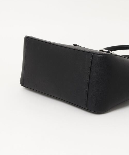 MICHAEL KORS（マイケルコース）の「CHARLOTTE サッチェル ラージ - MKシグネチャー（ハンドバッグ・レディース・ブラック・FREE）」の2枚目の写真