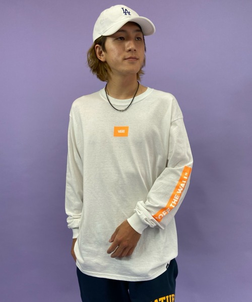 VANS（バンズ）の「VANS/バンズ ボックスロゴ　バックプリントロンT 121K1020400（Tシャツ/カットソー・メンズ・ホワイト/ブラック/ベージュ・S/M/L/XL）」の6枚目の写真