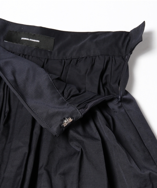 JOURNAL STANDARD（ジャーナルスタンダード）の「メモリーツイル ミッドカーフスカート #（スカート・レディース・ベージュ/ネイビー・38/36/40）」の7枚目の写真