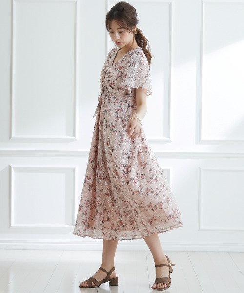 大きいサイズ ワンピース Story フェミニンストーリー のファッション フェミニンストーリー ワンピース Feminine Feminine センタードロストフラワープリント刺しゅうワンピース