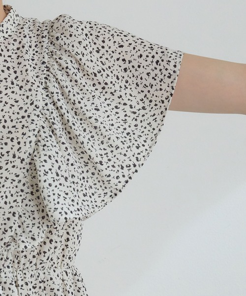 VIS（ビス）の「【セットアップ対応】【美短】フリルフレンチスリーブペプラムブラウス（シャツ/ブラウス・レディース・ブラック/ホワイト系その他/ブラック系その他・S/M）」の17枚目の写真