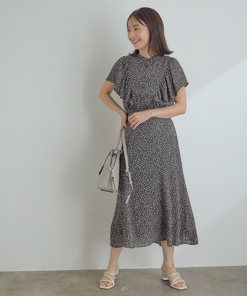 VIS（ビス）の「【セットアップ対応】【美短】フリルフレンチスリーブペプラムブラウス（シャツ/ブラウス・レディース・ブラック/ホワイト系その他/ブラック系その他・S/M）」の5枚目の写真