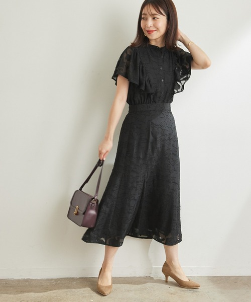 VIS（ビス）の「【セットアップ対応】【美短】フリルフレンチスリーブペプラムブラウス（シャツ/ブラウス・レディース・ブラック/ホワイト系その他/ブラック系その他・S/M）」の4枚目の写真