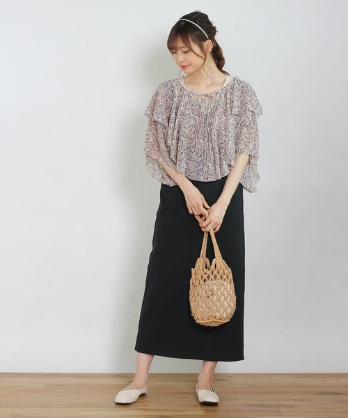 Crisp（クリスプ）の「フラワーラッフルブラウス（シャツ/ブラウス・レディース・ベージュ/ブラウン・FREE）」の4枚目の写真