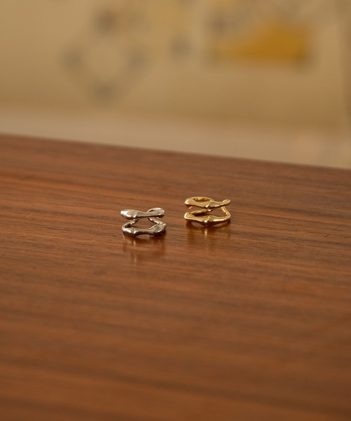 lawgy(ラウジー)の「two tier ring(リング・レディース・シルバー/ゴールド・FREE)」の1枚目の写真
