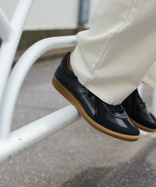 GERMAN TRAINER（ジャーマントレーナー）の「GERMAN TRAINER / ジャーマントレーナー（スニーカー・メンズ・ブラック/ホワイト・42/41/40）」の12枚目の写真